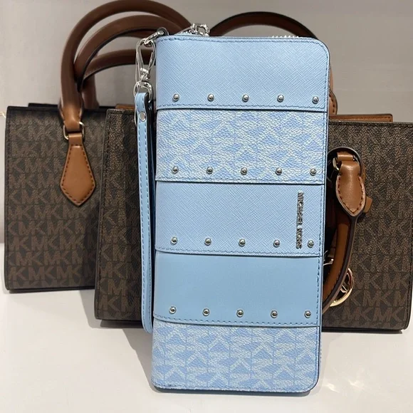 MICHAEL KORS Large Pebbled Leather Continental Wallet Phone Holder Wristlet 
NWT - Picture 3 of 16